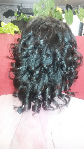 Beauty Salon «Divine Hands Beauty & Barber Salon», reviews and photos, 423 Bedford Euless Rd, Hurst, TX 76053, USA