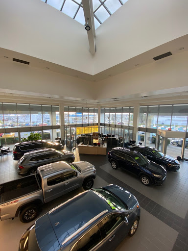 Toyota Dealer «Kings Toyota», reviews and photos, 9500 Kings Auto Mall Rd, Cincinnati, OH 45249, USA