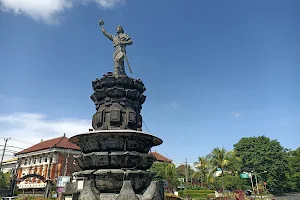 Monumen Kapten Ida Bagus Japa image