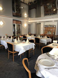 Photos du propriétaire du Restaurant français Restaurant Le Charmy à Lisses - n°8