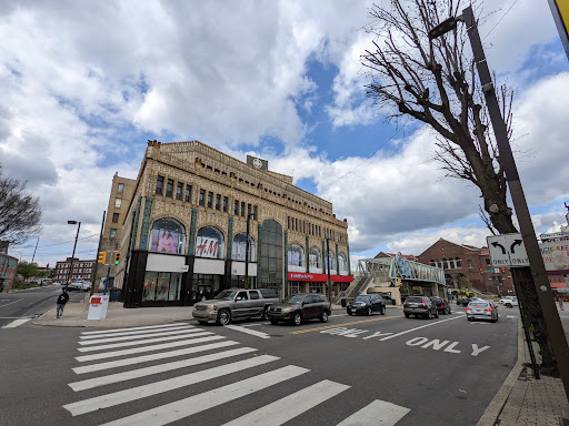 Clothing Store «H&M», reviews and photos, 2 S 69th St, Upper Darby, PA 19082, USA
