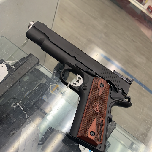 Gun Shop «South Dade Jewelry & Gun Exchange», reviews and photos, 20848 S Dixie Hwy, Miami, FL 33189, USA