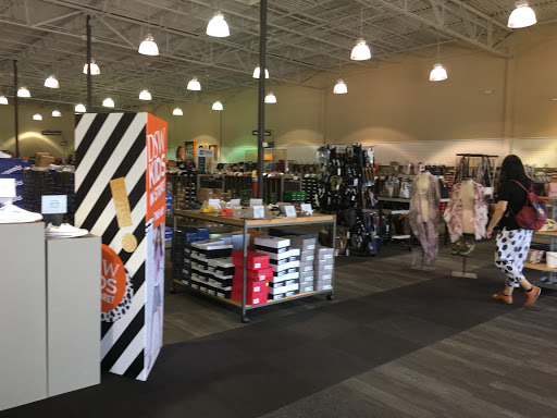 Shoe Store «DSW Designer Shoe Warehouse», reviews and photos, 4741 Ashford Dunwoody Rd, Dunwoody, GA 30338, USA
