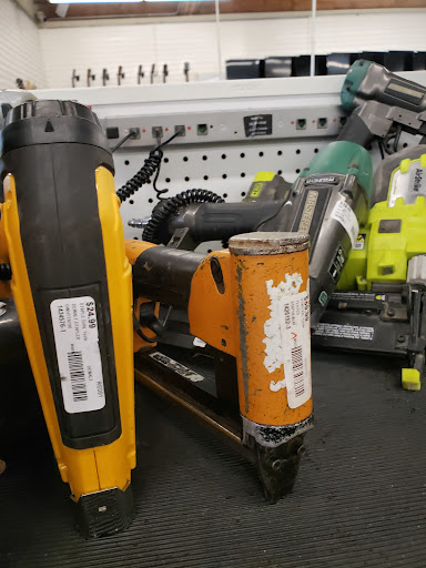 Pawn Shop «Pawn King Peoria», reviews and photos, 3108 N University St, Peoria, IL 61604, USA