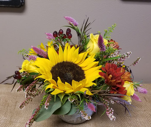 Florist «Country Village Florist and Gifts, Inc.», reviews and photos, 212 E Main St, East Islip, NY 11730, USA