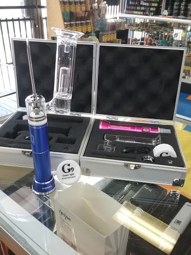 Tobacco Shop «Waves Smoke & Vapes», reviews and photos, 6740 E University Dr #103, Mesa, AZ 85205, USA