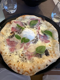Pizza du Restaurant italien Bella Cucina à Bormes-les-Mimosas - n°10