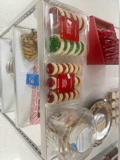 Shopping Mall «Addison Mall», reviews and photos, 2970 W Addison St, Chicago, IL 60618, USA