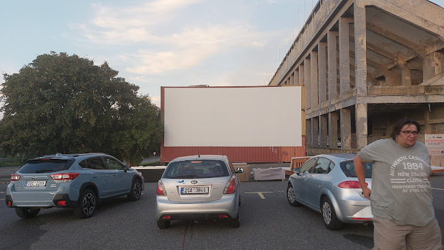 Recenze na Autokino Strahov v Praha - Kino