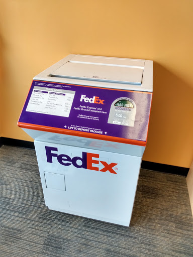 Print Shop «FedEx Office Print & Ship Center», reviews and photos, 23077 Eureka Rd, Taylor, MI 48180, USA