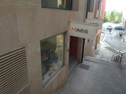 Información y opiniones sobre Peluquería Maos de Villafranca De Ordicia