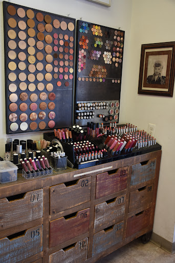 Make-up Artist «Vanity & Glamour Cosmetics / VGCosmetic Makeup Artists», reviews and photos, 547 28th St, Des Moines, IA 50312, USA