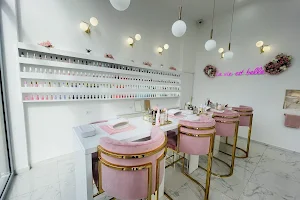 LOULOU NAILS GENNEVILLIERS image
