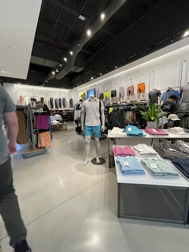 Sportswear Store «lululemon», reviews and photos, 2223 N Westshore Blvd #264, Tampa, FL 33607, USA