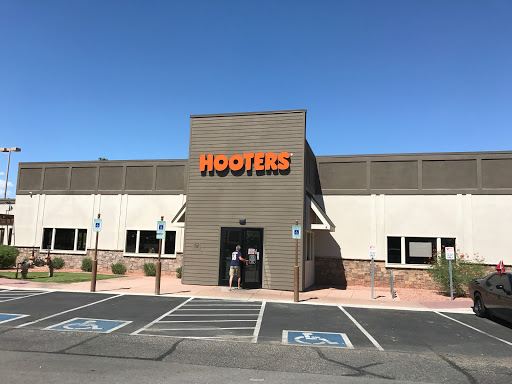 Hooters