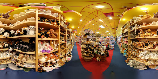 Game Store «Toys & Co. - Friendly Center», reviews and photos, 3110 Northline Ave, Greensboro, NC 27408, USA