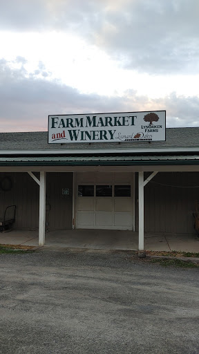 Winery «Leonard Oakes Estate Winery», reviews and photos, 10609 Ridge Rd, Medina, NY 14103, USA