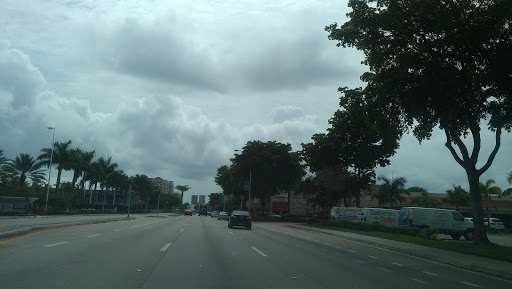 Shopping Mall «Southport Shopping Center», reviews and photos, 1303 SE 17th St, Fort Lauderdale, FL 33316, USA