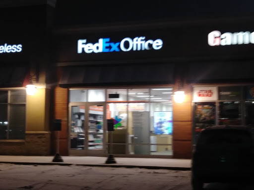Print Shop «FedEx Office Print & Ship Center», reviews and photos, 599 Northtown Dr NE #300, Blaine, MN 55434, USA