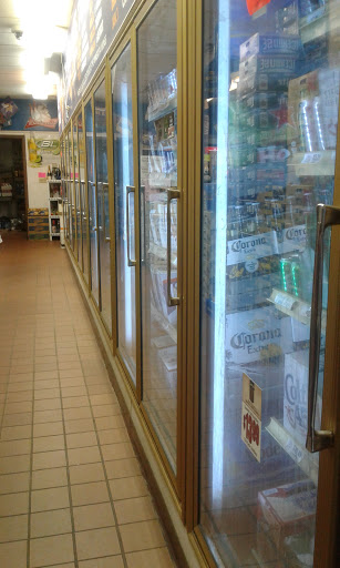 Liquor Store «Hat Trick Liquors», reviews and photos, 1150 Southview Blvd, South St Paul, MN 55075, USA