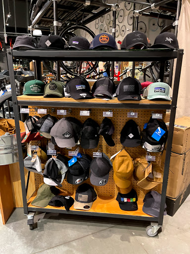 Camping Store «REI», reviews and photos, 71 Raymond Rd, West Hartford, CT 06107, USA