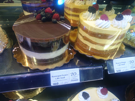 Grocery Store «Whole Foods Market», reviews and photos, 7511 Leesburg Pike, Falls Church, VA 22043, USA