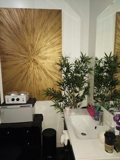 Nail Salon «Pink Toes Nail Bar & Spa», reviews and photos, 111 S Field St, Dallas, TX 75202, USA