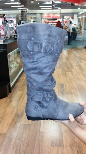 Shopping Mall «Tulsa Promenade», reviews and photos, 4107 S Yale Ave, Tulsa, OK 74135, USA