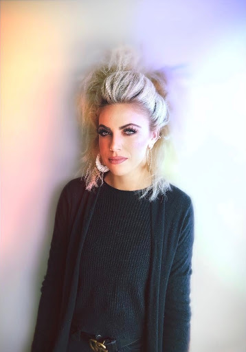 Hair Salon «Lunatic Fringe Salon Sharonville», reviews and photos, 11051 Reading Rd, Sharonville, OH 45241, USA