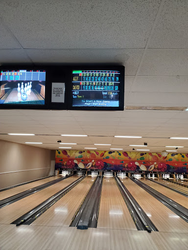 Bowling Alley «Clermont Bowling Center», reviews and photos, 4 Westgate Plaza, Clermont, FL 34711, USA