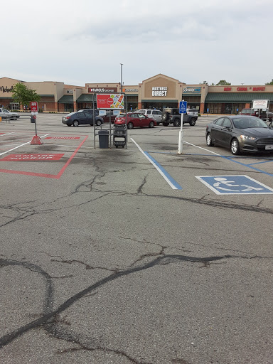 Grocery Store «Schnucks», reviews and photos, 2073 Washington Crossing, Washington, MO 63090, USA