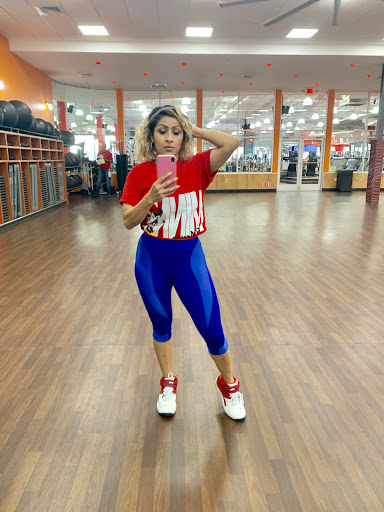 Gym «The Edge Fitness Clubs Manchester», reviews and photos, 49 Pavilions Dr, Manchester, CT 06042, USA