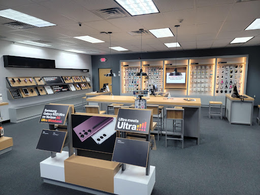 Cell Phone Store «Verizon Authorized Retailer - Wireless Zone», reviews and photos, 110 E Street Rd, Feasterville-Trevose, PA 19053, USA