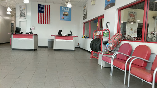 Tire Shop «Discount Tire Store - Coon Rapids, MN», reviews and photos, 12921 Riverdale Dr NW a, Coon Rapids, MN 55448, USA