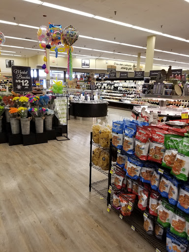 Grocery Store «Jewel-Osco», reviews and photos, 119 S Randall Rd, Batavia, IL 60510, USA