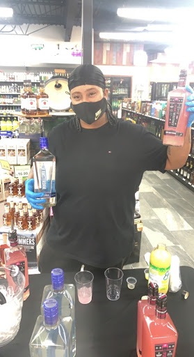 Liquor Store «Liquor Zone», reviews and photos, 3004 E Pioneer Pkwy #200, Arlington, TX 76010, USA