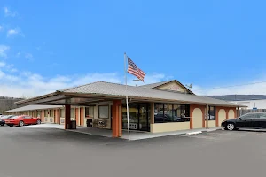 Americas Best Value Inn Dayton image