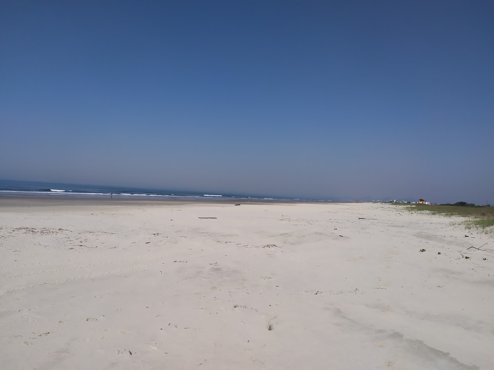 Parana Plajı'in fotoğrafı düz ve uzun ile birlikte