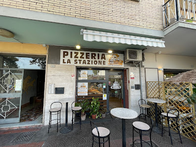 Pizzeria La Stazione Ciampino Via S. Francesco D'Assisi, 5, 00043 Ciampino RM, Italia