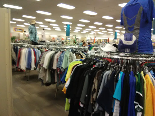 Thrift Store «Discover Goodwill North Retail Store», reviews and photos