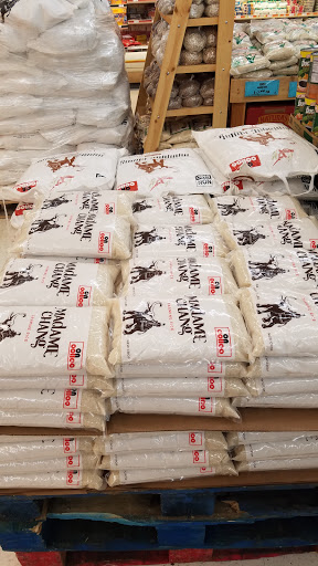 Shopping Mall «Pines Shopping Center», reviews and photos, 650 Elden St, Herndon, VA 20170, USA