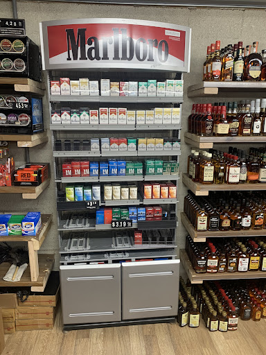 Liquor Store «Hillbilly Liquor & Wine», reviews and photos, 211 US-641, Camden, TN 38320, USA