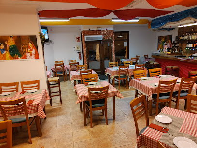 OM Restaurante Indian Pollença Food & Drinks - Carrer del Jonquet, 59, 07460 Pollença, Illes Balears, Spain