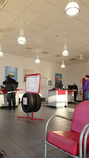 Tire Shop «Discount Tire Store - Arlington, TX», reviews and photos, 1375 NE Green Oaks Blvd, Arlington, TX 76006, USA