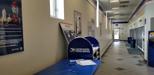 Post Office «United States Postal Service», reviews and photos, 7101 W Gunnison St, Harwood Heights, IL 60706, USA