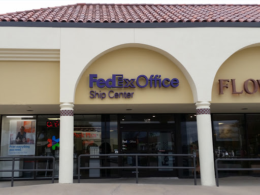 FedEx Office Ship Center, 5455 N MacArthur Blvd, Irving, TX 75038, USA, 