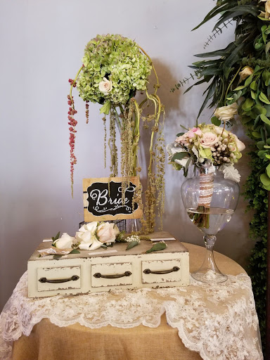 Florist «Parisian Bridal & Flowers», reviews and photos, 7924 Gateway Blvd E #150a, El Paso, TX 79915, USA