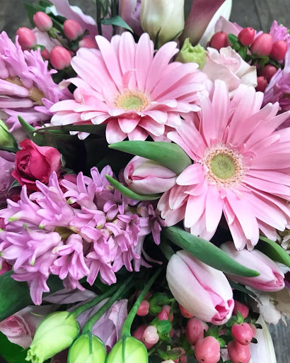 Florist «City Line Florist», reviews and photos, 2978 Nichols Ave, Trumbull, CT 06611, USA