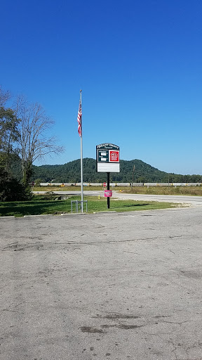 Grocery Store «Bullitt County Supermarket», reviews and photos, 167 Clermont Rd, Shepherdsville, KY 40165, USA