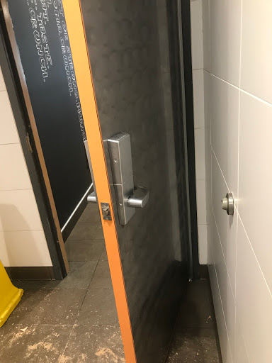 Locksmith «101 Locksmith Inc», reviews and photos, 19429 Kittridge St, Reseda, CA 91335, USA